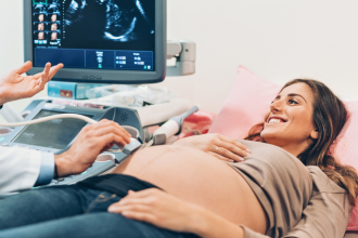Dra. Thaline Neves mostra como a radiologia fetal antecipa diagnósticos e redefine os rumos da medicina preventiva.