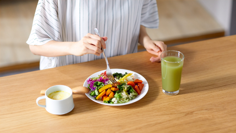 Alexandre Costa Pedrosa analisa como os hábitos alimentares influenciam o funcionamento do cérebro e o desempenho cognitivo ao longo do dia.