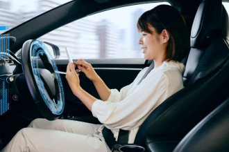 Carros, tecnologia e educação se conectam para gerar novas oportunidades de aprendizagem, com análises e reflexões de Sérgio Bento De Araújo sobre inovação automotiva.